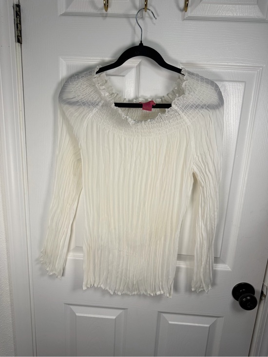 Sunny Leigh Dresses & Skirts - Sunny Leigh White Smocked Pleated off the shoulder top